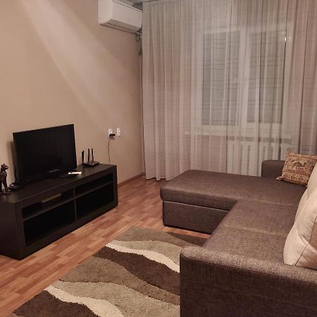 2-Х Комнатная Квартира Посуточно Çimkent Dış mekan fotoğraf
